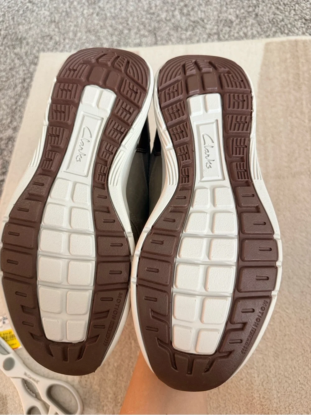New! Clarks Men's Slip-On Casual Shoes in Taupe and Navy 7